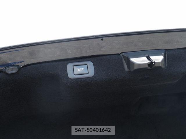 Lexus LS 2023-03 8562450-16