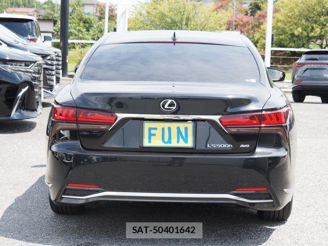 Lexus LS 2023-03 8562450-6