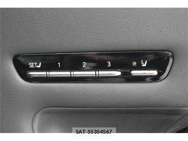 Lexus LS 2018-07 8627484-29