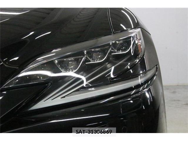 Lexus LS 2018-07 8627483-13