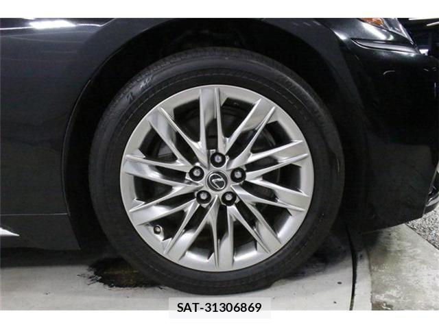 Lexus LS 2018-07 8627483-20