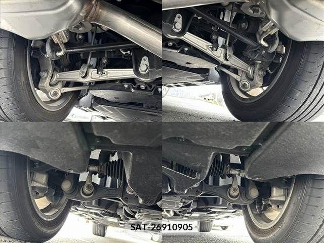 Lexus LS 2023-03 8685845-19