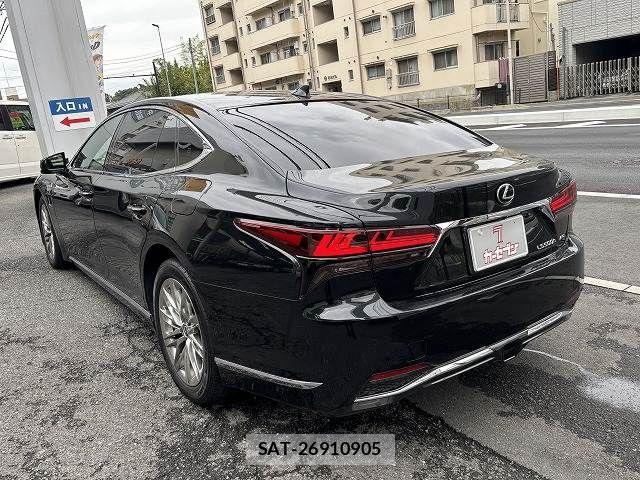Lexus LS 2023-03 8685845-2