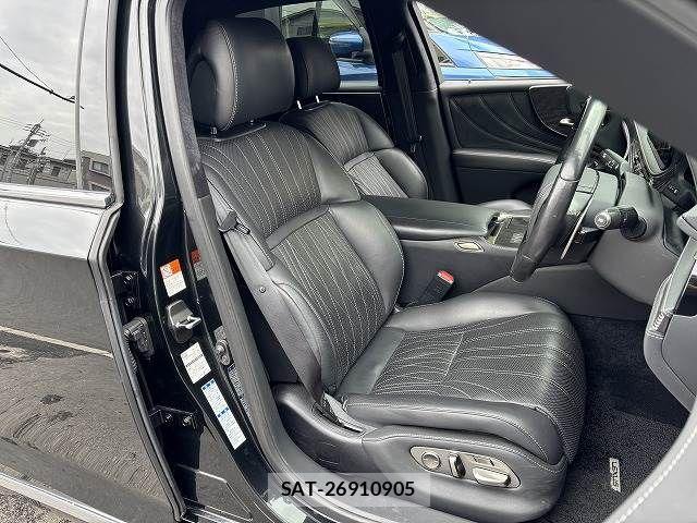 Lexus LS 2023-03 8685845-29