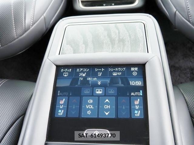 Lexus LS 2021-08 8743441-13