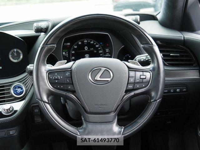 Lexus LS 2021-08 8743441-16