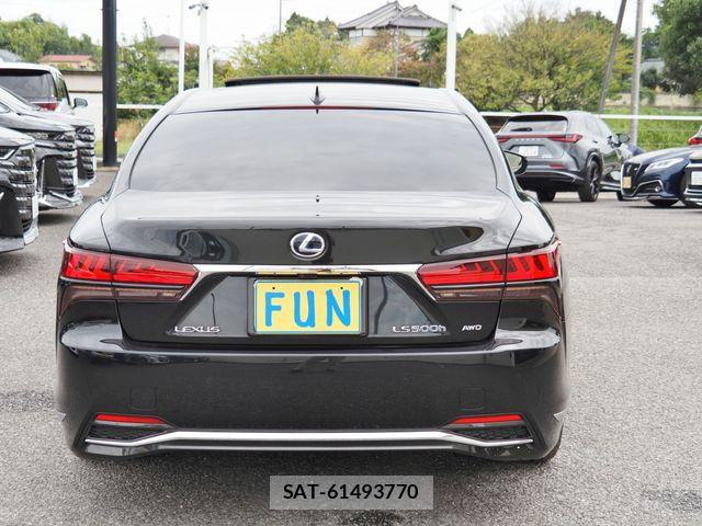 Lexus LS 2021-08 8743441-6