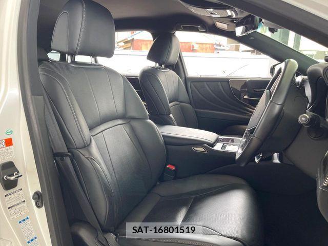 Lexus LS 2017-11 8796486-9