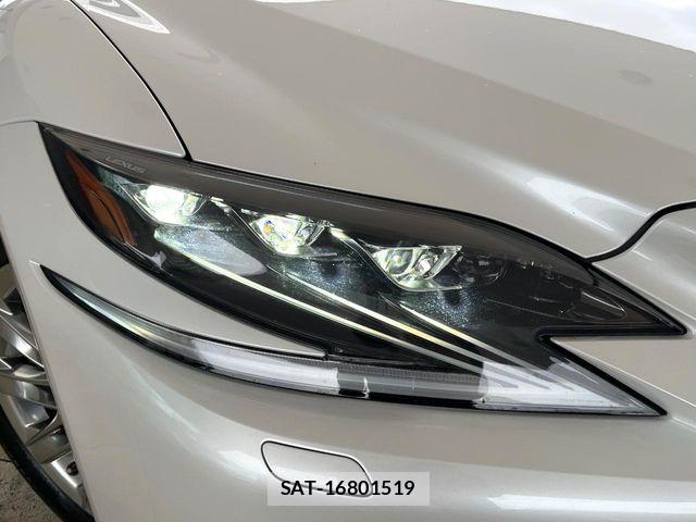 Lexus LS 2017-11 8796486-12