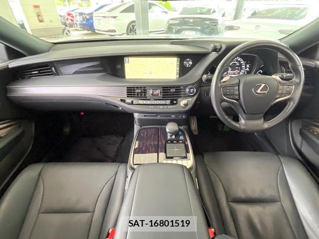 Lexus LS 2017-11 8796486-1