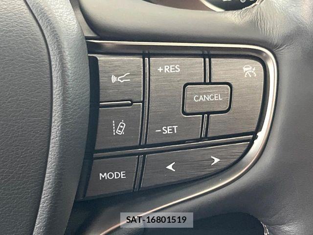 Lexus LS 2017-11 8796486-8