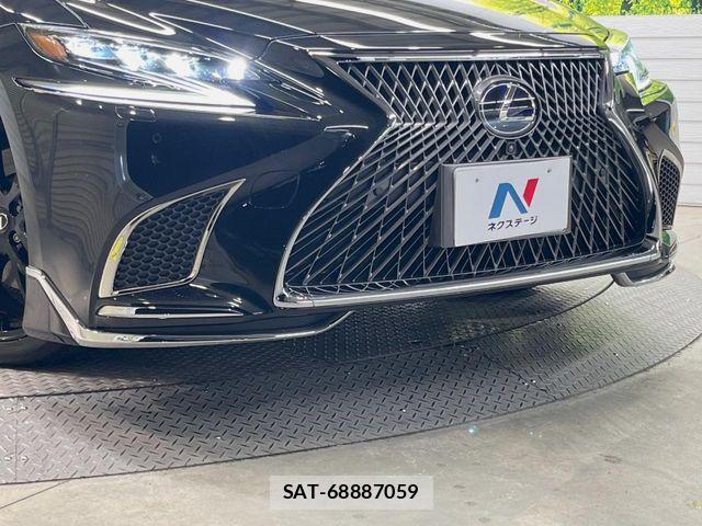 Lexus LS 2017-11 8796482-4