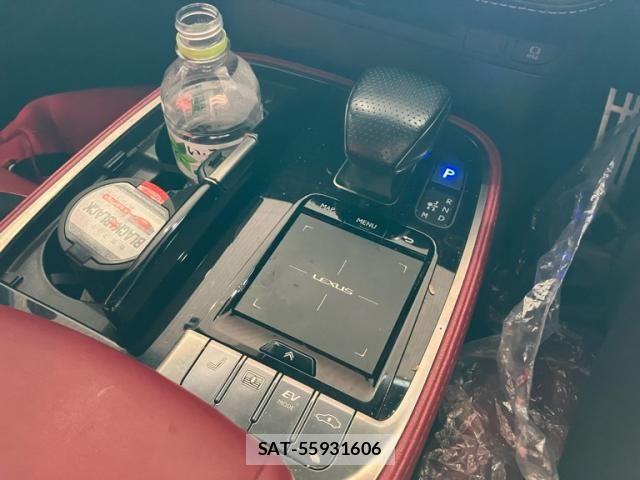 Lexus LS 2018-02 8829965-17