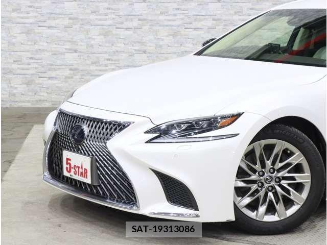 Lexus LS 2017-11 8880519-13