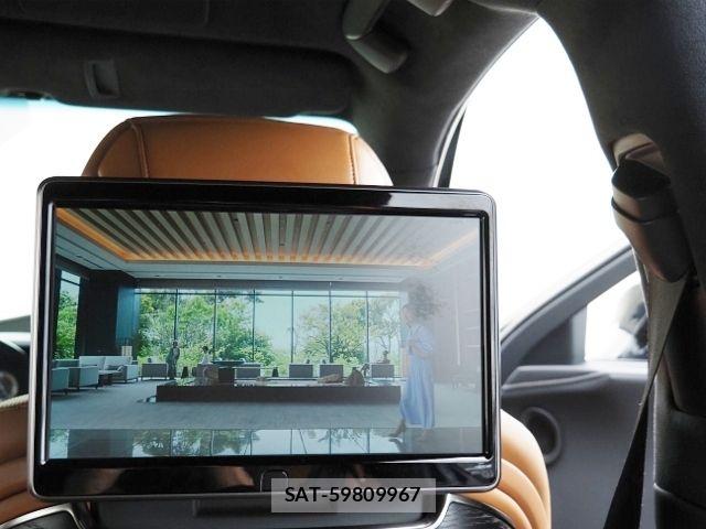 Lexus LS 2022-08 8880520-13