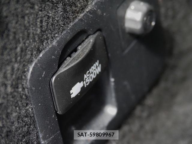 Lexus LS 2022-08 8880520-17