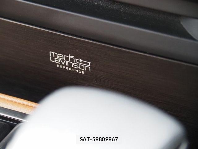 Lexus LS 2022-08 8880520-19
