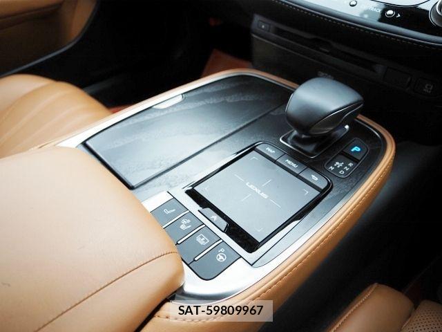 Lexus LS 2022-08 8880520-25
