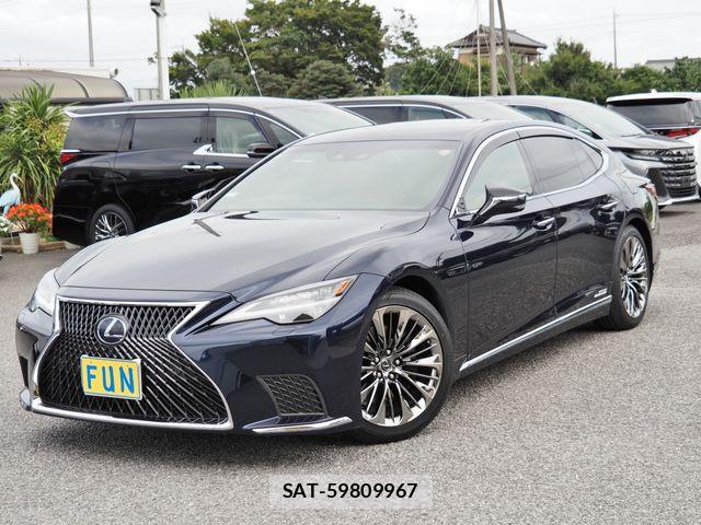Lexus LS 2022-08 8880520-3