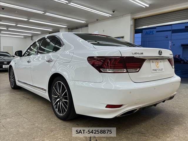 Lexus LS 2014-03 789066-17
