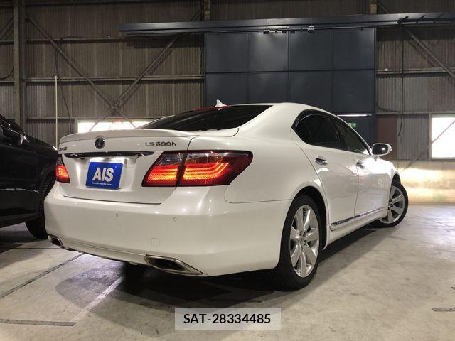 Lexus LS 2011-08 1413239-19