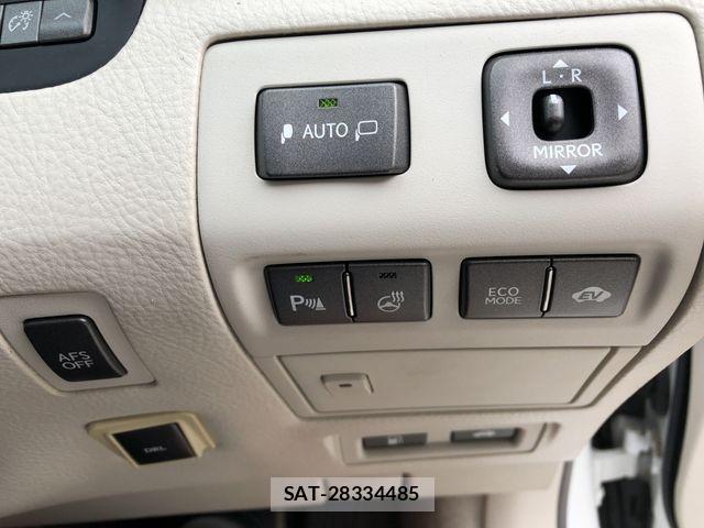 Lexus LS 2011-08 1413239-3