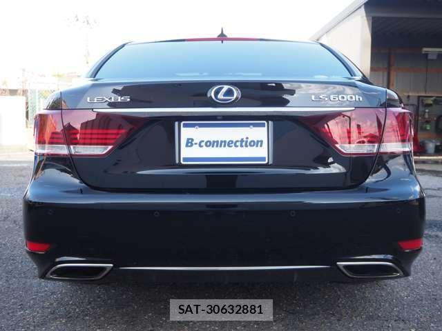 Lexus LS 2012-10 1426427-8