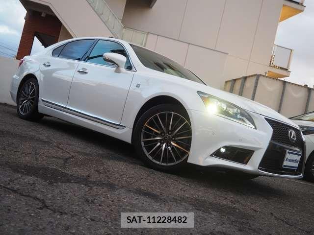 Lexus LS 2012-12 1609711-9