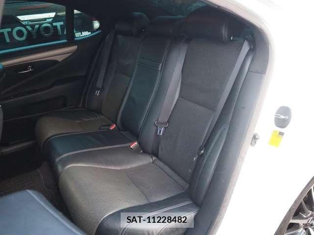 Lexus LS 2012-12 1609711-13