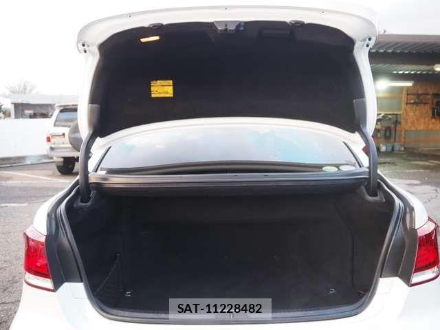 Lexus LS 2012-12 1609711-14