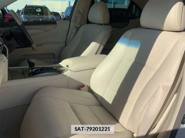 Lexus LS 2013-01 1609708-14