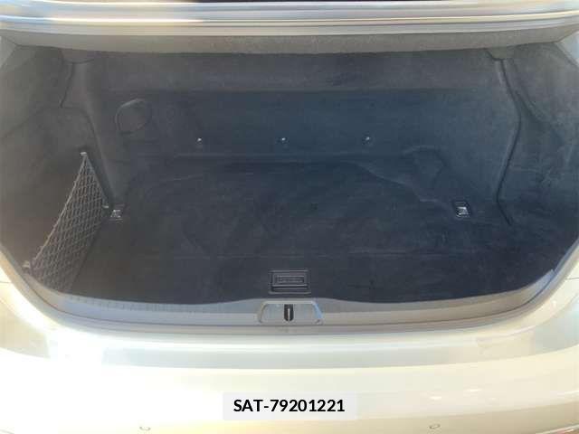 Lexus LS 2013-01 1609708-17
