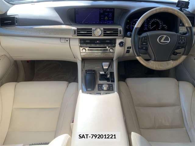 Lexus LS 2013-01 1609708-1