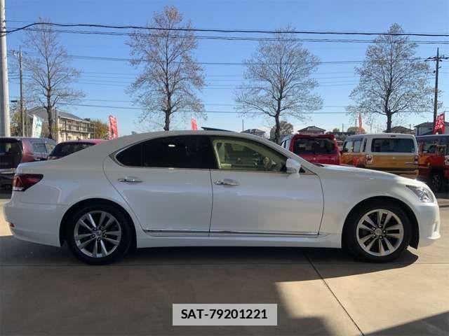 Lexus LS 2013-01 1609708-6