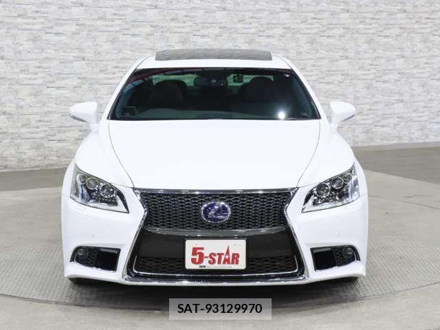 Lexus LS 2012-11 1932593-10