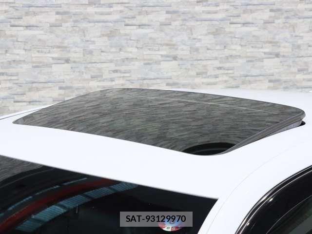Lexus LS 2012-11 1932593-6