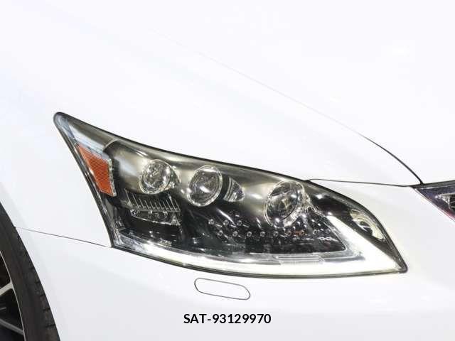 Lexus LS 2012-11 1932593-7