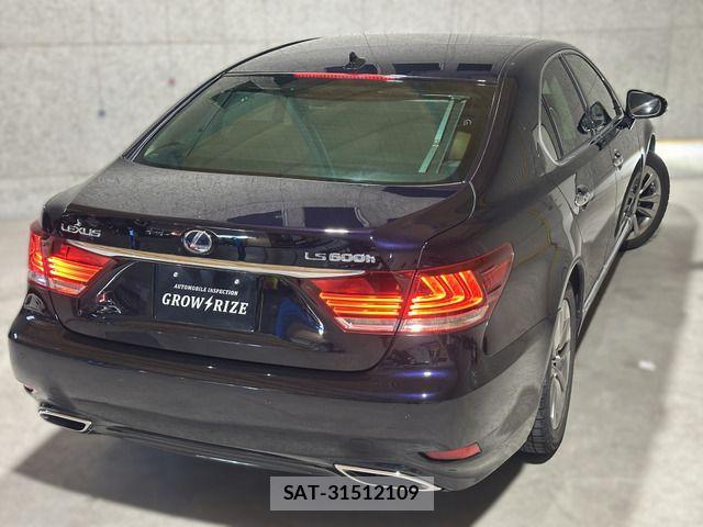 Lexus LS 2015-04 2002328-12