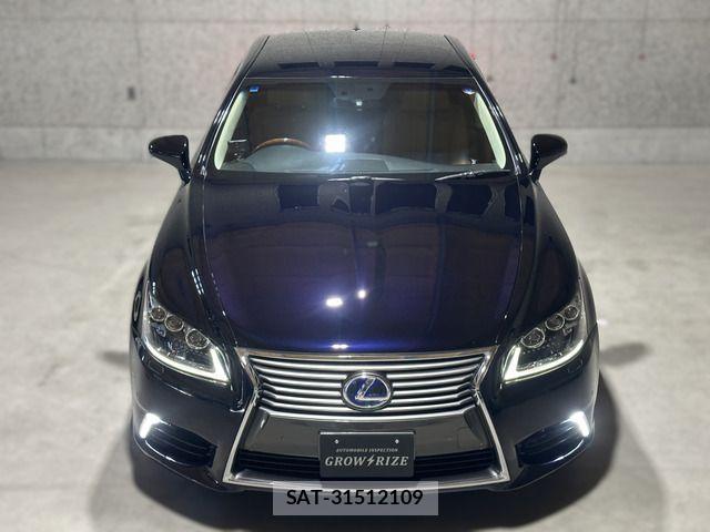 Lexus LS 2015-04 2002328-18