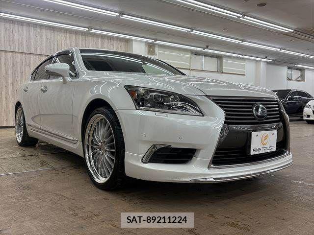 Lexus LS 2013-02 3377922-15