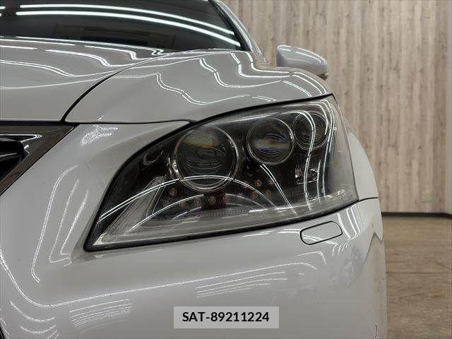 Lexus LS 2013-02 3377922-21