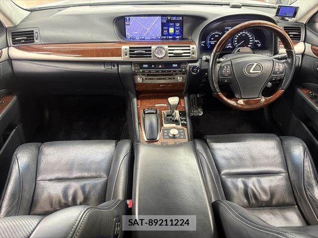 Lexus LS 2013-02 3377922-2