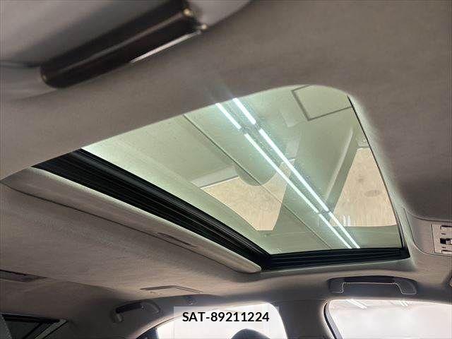 Lexus LS 2013-02 3377922-3