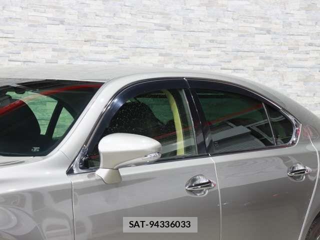 Lexus LS 2015-05 3674658-16