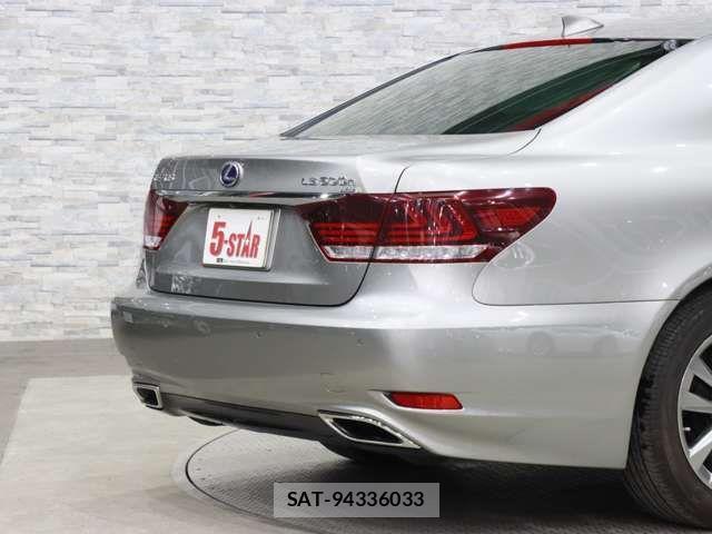 Lexus LS 2015-05 3674658-17