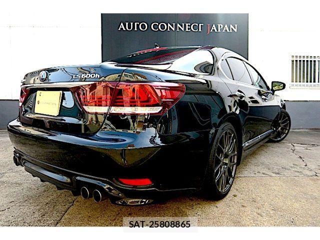 Lexus LS 2013-02 4044644-12
