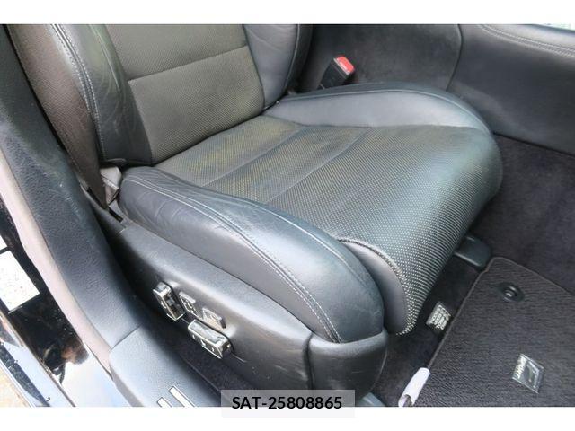 Lexus LS 2013-02 4044644-18