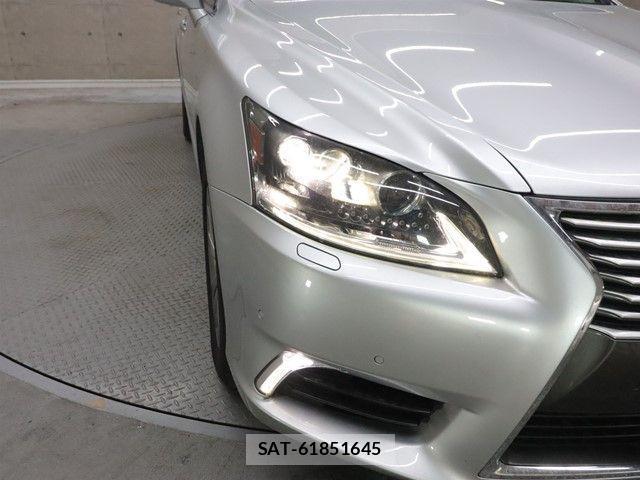 Lexus LS 2015-09 4176047-27