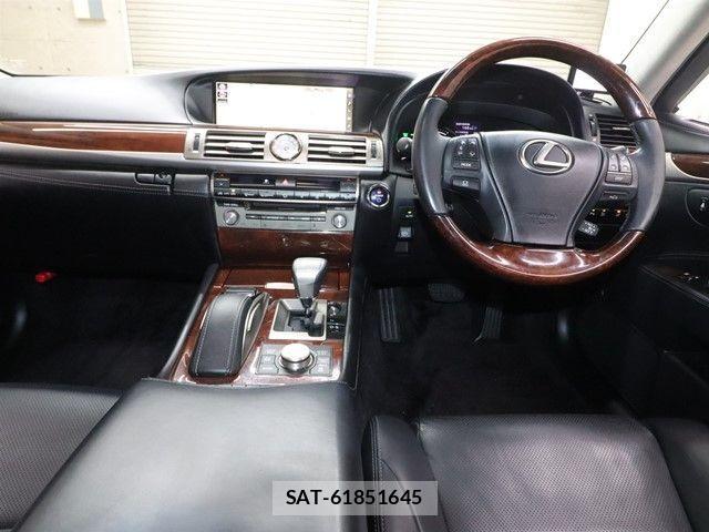 Lexus LS 2015-09 4176047-2