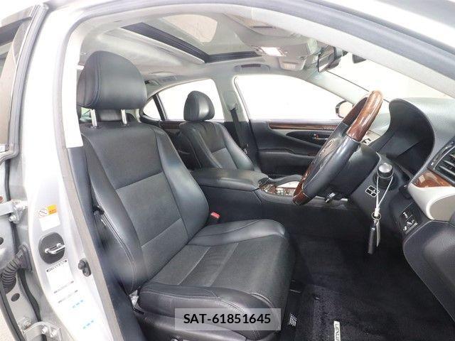 Lexus LS 2015-09 4176047-3